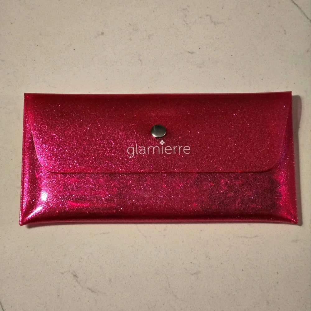 NWOT Glamierre Heart Confetti Makeup Brush Set with Case